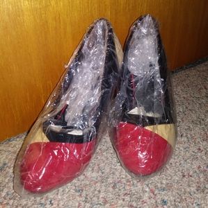 Heels (size 7 canadian)